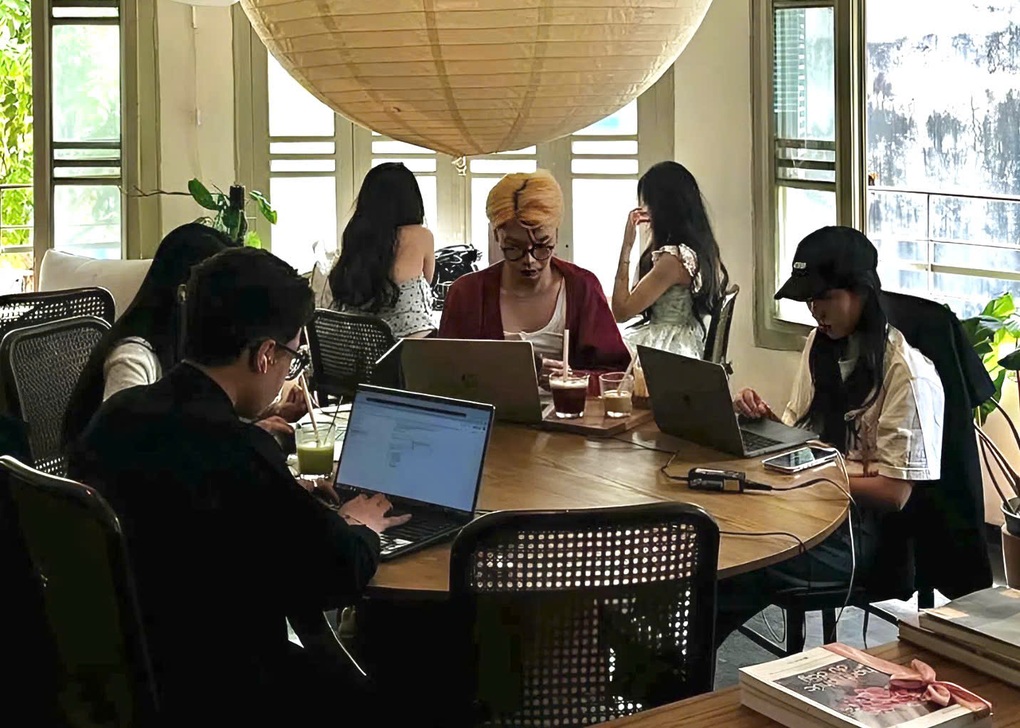 Sinh viên đốt bạc triệu ở quán cà phê: Học thật hay áp lực hình thức? - 2