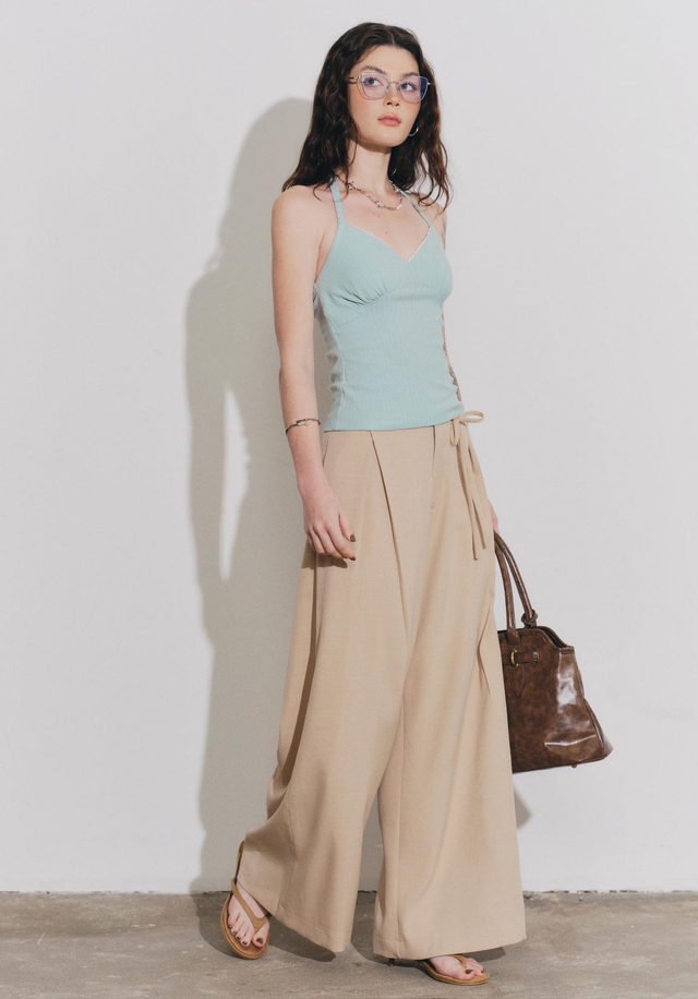 Quần thể thao, quần vải ống rộng, điểm chạm của sự thoải mái nhưng sang chảnh - Ảnh 5.