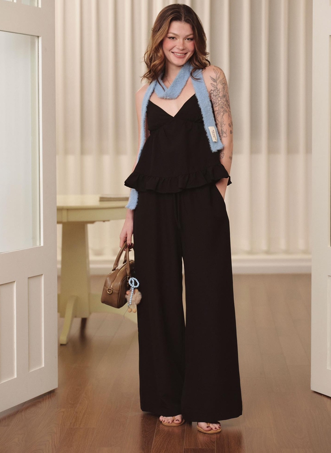 Quần thể thao, quần vải ống rộng, điểm chạm của sự thoải mái nhưng sang chảnh - Ảnh 6.