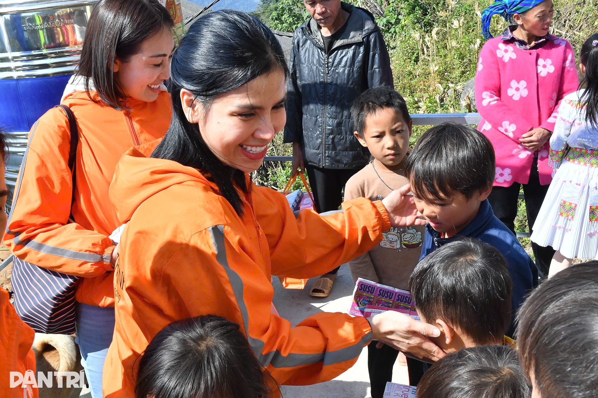 Khánh thành điểm trường Dân trí nơi biên cương Cao Bằng - 12