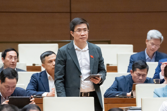 Đại biểu Hoàng Minh Hiếu (chuyên trách Ủy ban Pháp luật và Tư pháp). Ảnh: Hoàng Phong