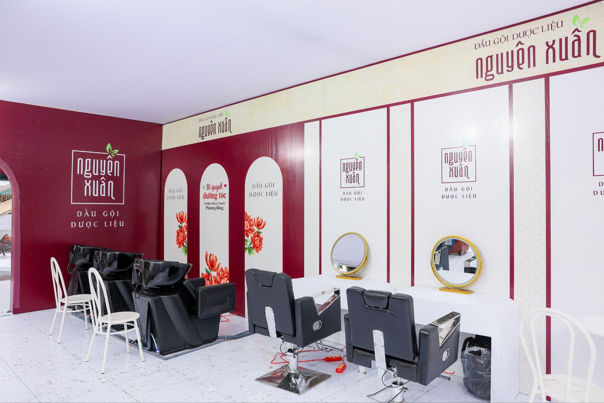 “Tiệm tóc thanh xuân” - Khi mái tóc thầy kể câu chuyện tri ân bằng những chạm khẽ của sinh viên- Ảnh 8.