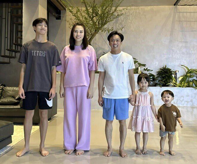 Subeo tự dùng tiền tiết kiệm ít ỏi làm từ thiện, "doanh nhân phố núi" Cường Đô La xúc động khi xem hình chụp trộm của con 8 Subeo là thiếu niên sống tình cảm, dành nhiều thời gian bên gia đình.