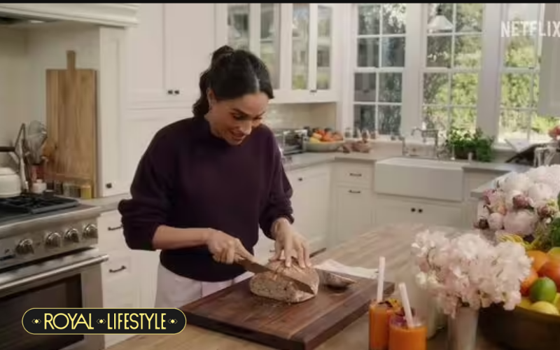 Meghan Markle lên tiếng về tranh cãi chiếc váy hàng hiệu 15 triệu đô sau buổi chụp - Ảnh 2. Meghan Markle lên tiếng về tranh cãi chiếc váy hàng hiệu 15 triệu đô sau buổi chụp - Ảnh 2.