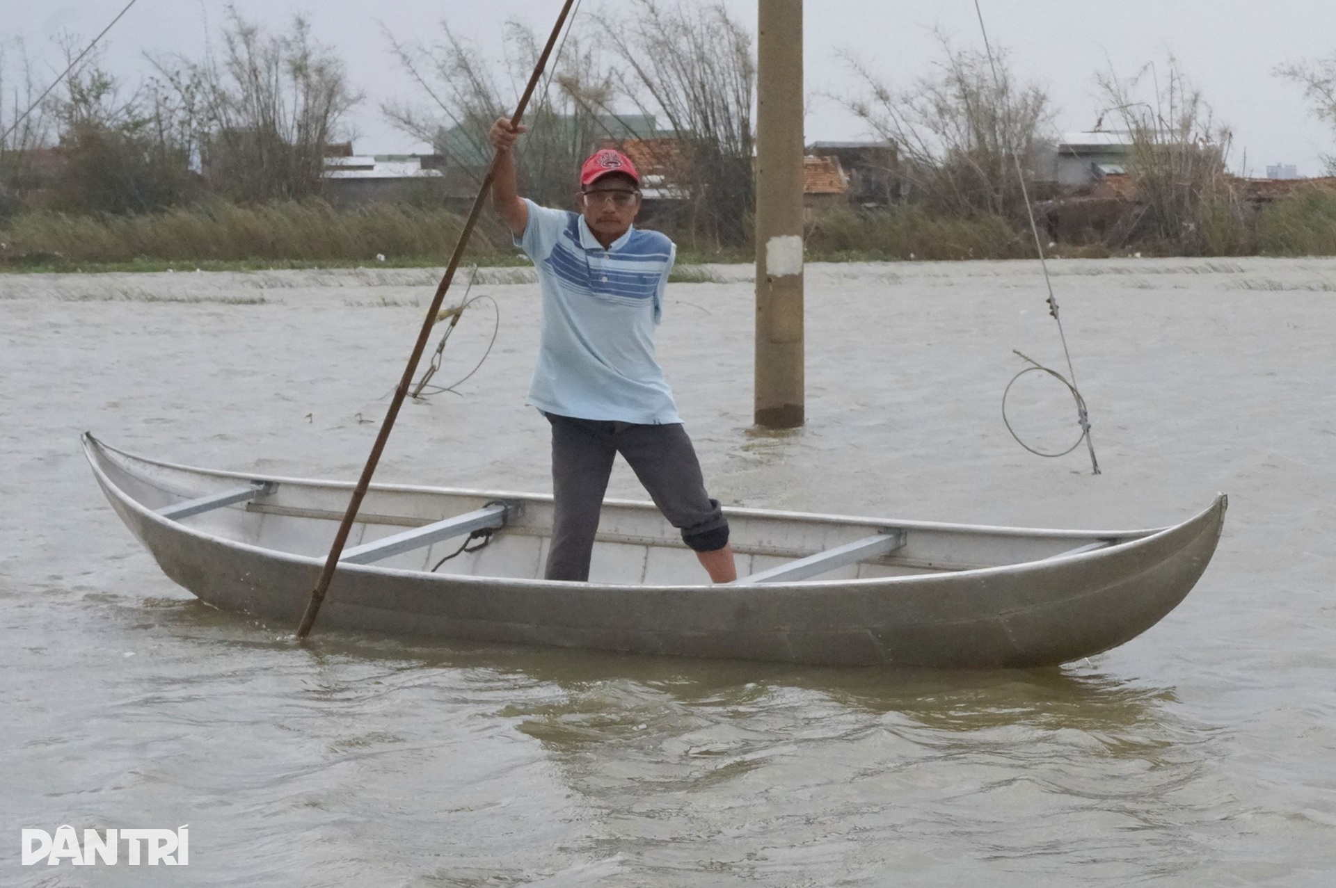 Hơn 20 ngày sau “thiên tai kép”, người dân vẫn sống cảnh thiếu điện, nước - 6