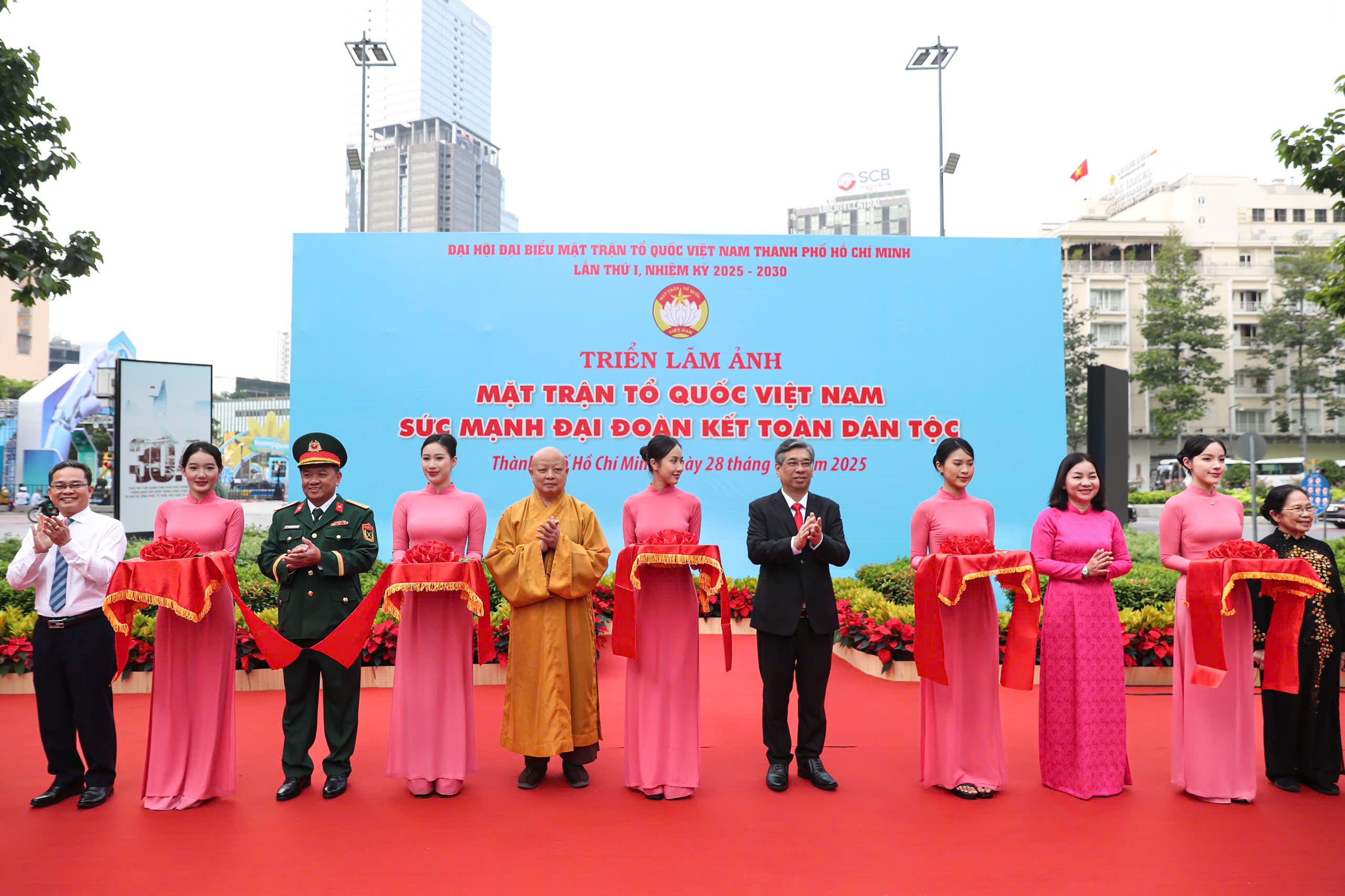 TPHCM khai mạc triển lãm MTTQ Việt Nam - phát huy sức mạnh đại đoàn kết - Ảnh 2.