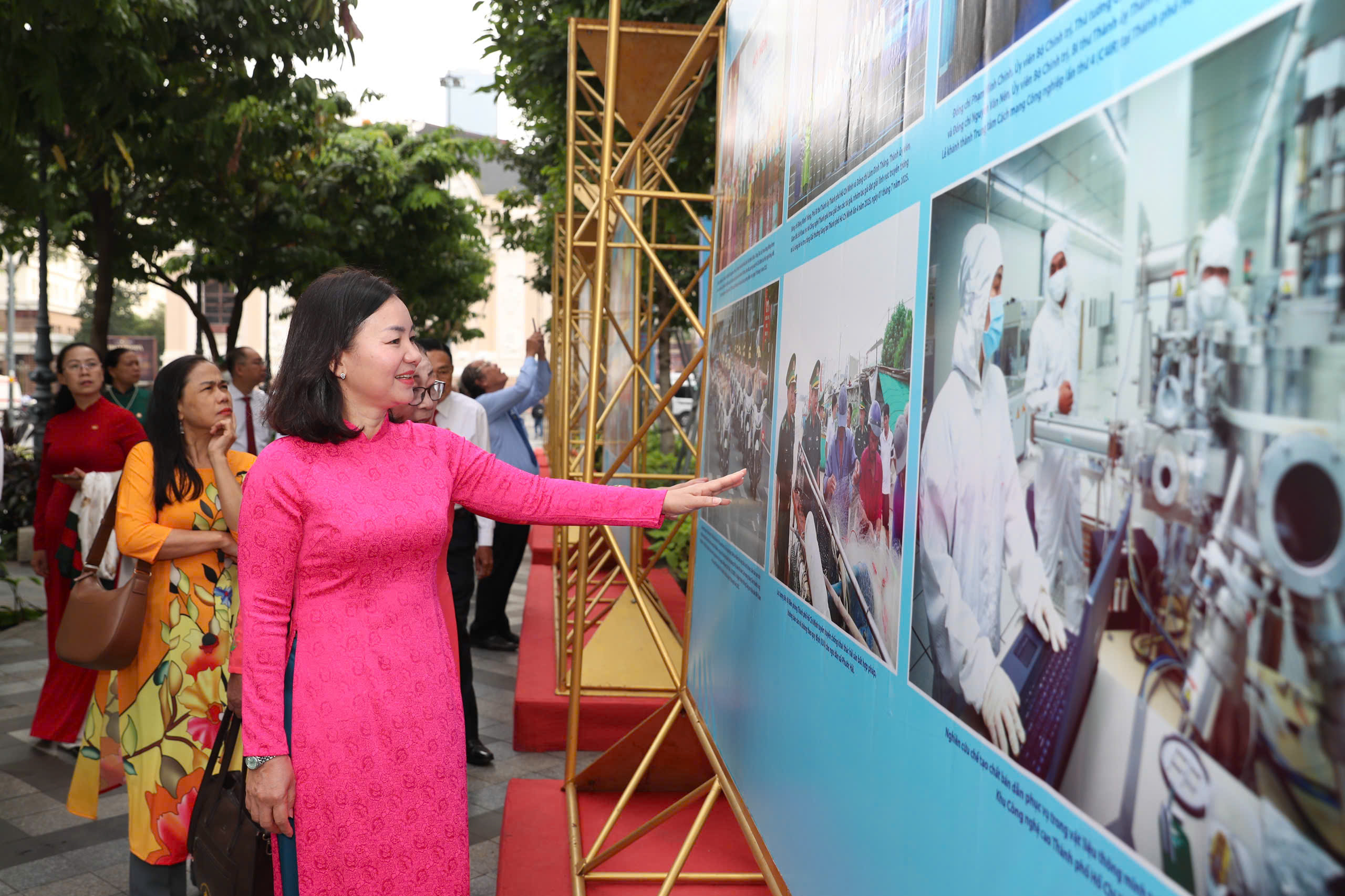 TPHCM khai mạc triển lãm MTTQ Việt Nam - phát huy sức mạnh đại đoàn kết - Ảnh 6.