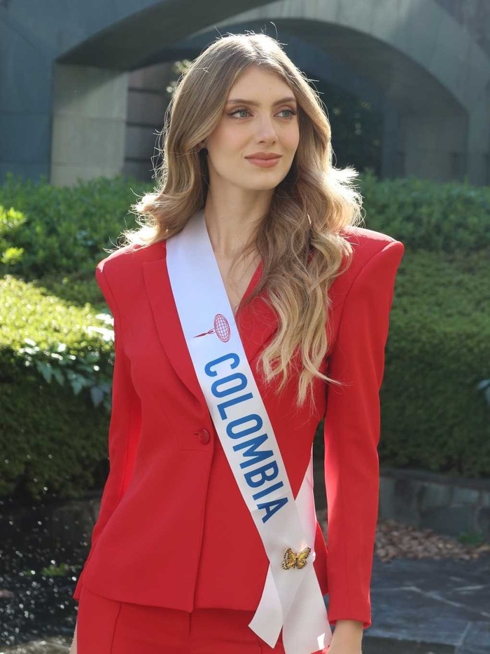 Sắc vóc như búp bê của Hoa hậu Quốc tế kế nhiệm Thanh Thủy