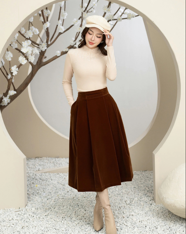 Vải nhung quyền lực giúp nàng giữ ấm, chạm ngưỡng sang trọng - Ảnh 6.