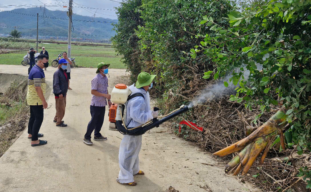 Giám đốc Sở Y tế Đồng Nai kể hành trình nghĩa tình đến vùng lũ Đắk Lắk- Ảnh 13.
