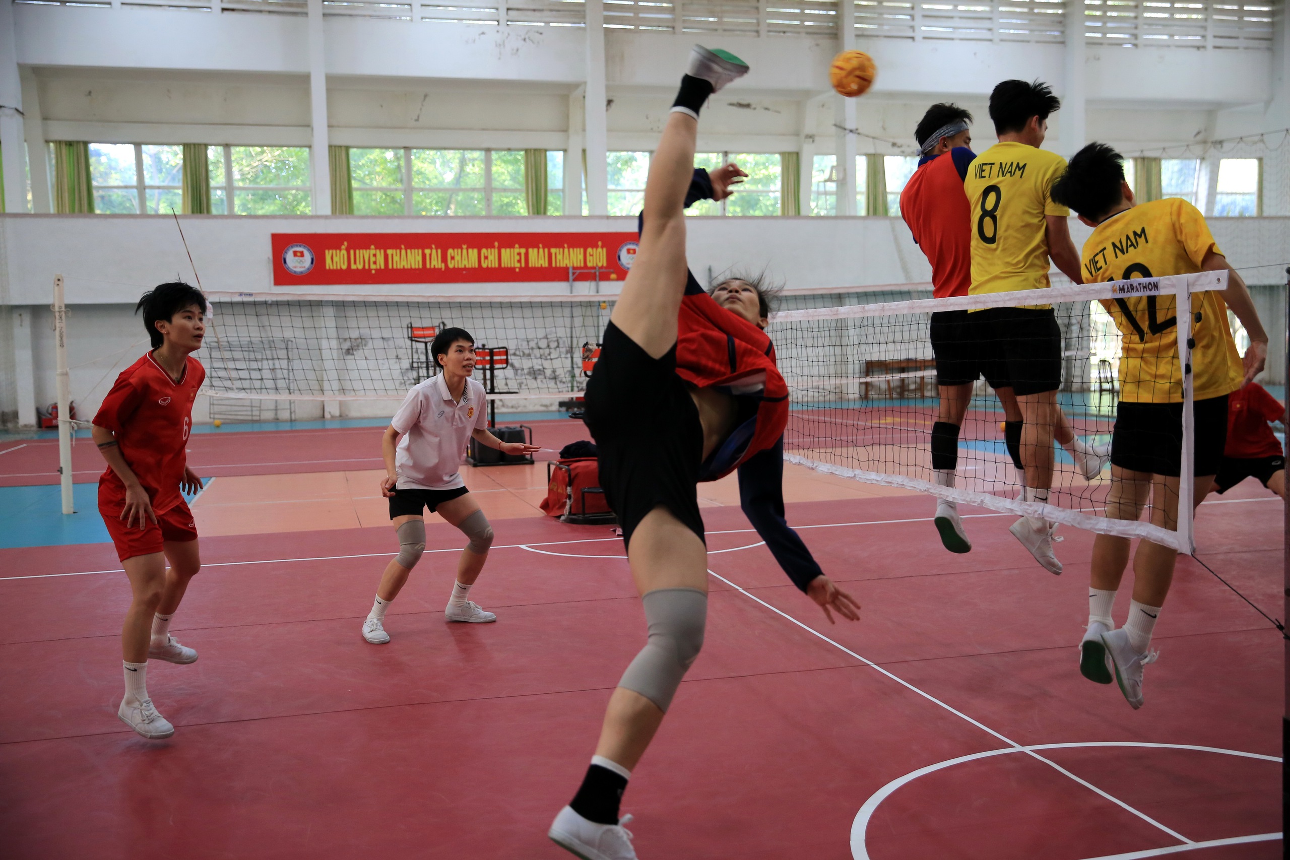 Cầu mây Việt Nam quyết thắng Thái Lan lần thứ 3 liên tiếp, khát vọng giành vàng SEA Games 33- Ảnh 5.