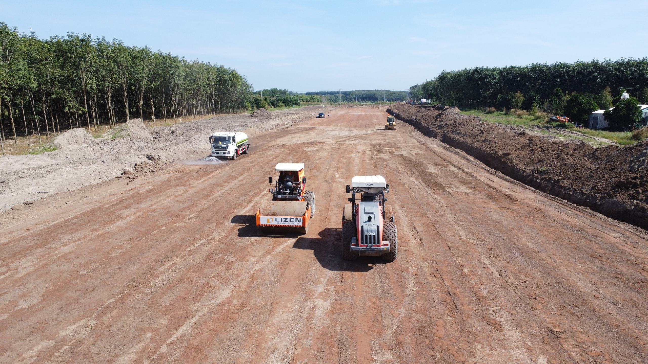 Cao tốc Gia Nghĩa - Chơn Thành thi công cầm chừng do chờ mặt bằng, thiếu vật liệu- Ảnh 6.
