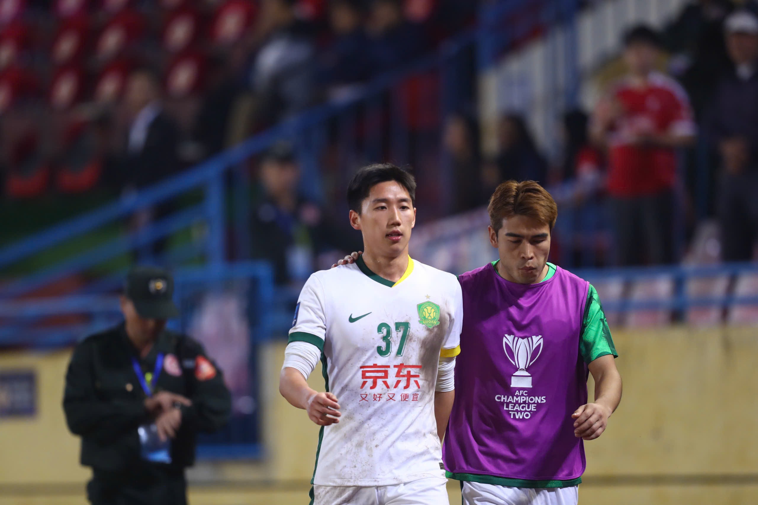 Đội Bắc Kinh thua ngược CLB CAHN, báo chí Trung Quốc chỉ ra sự thật đau lòng- Ảnh 2.