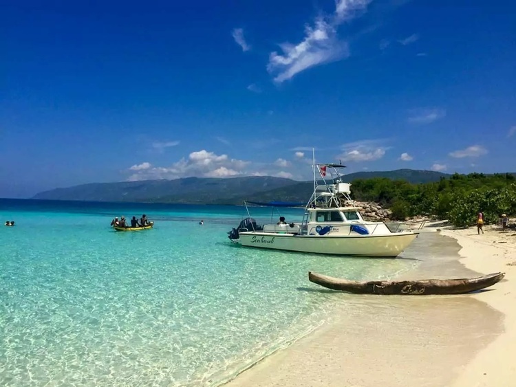 1764303634 497 Hai thanh nien u muu lap doi quan vo gia