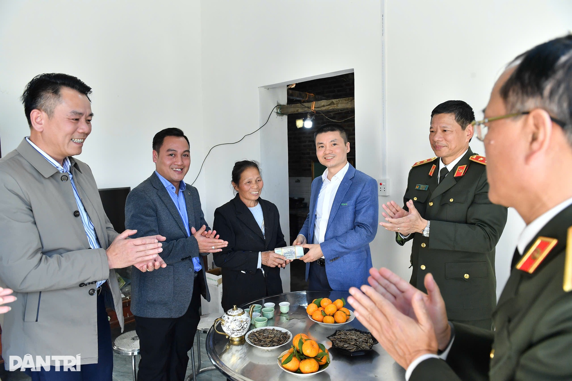 Khánh thành 13 nhà Nhân ái ở Cao Bằng, người dân an tâm đón Tết - 15