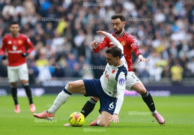 hlv-ruben-amorim-noi-ro-nhung-bap-benh-cua-man-united (4).jpg