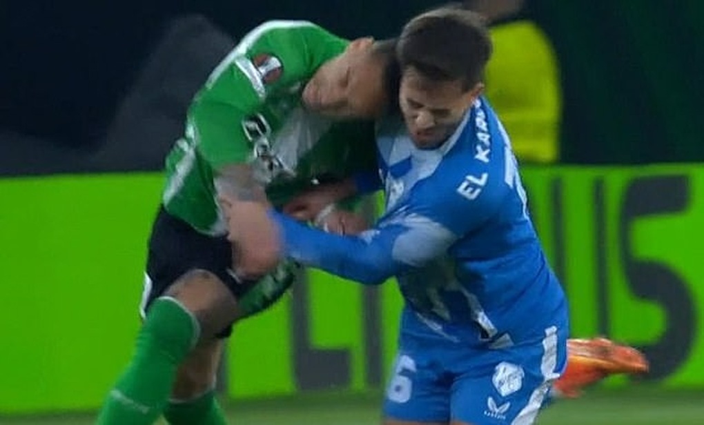 Tranh cãi Antony thoát thẻ đỏ sau màn thiết đầu công hạ gục đối thủ - 2