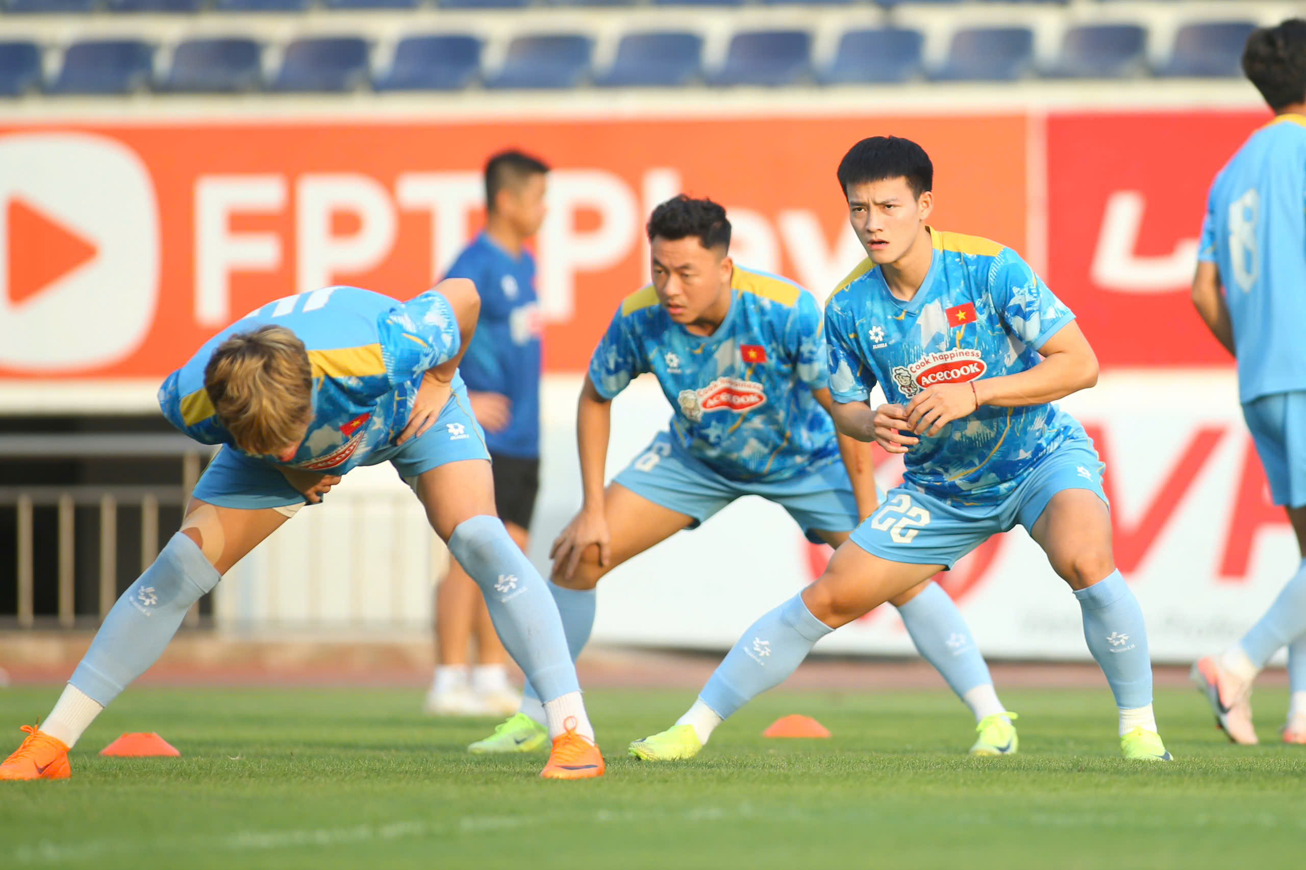 Đình Bắc hưng phấn, ông Kim cảm kích CLB CAHN, U.23 Việt Nam sẵn sàng bùng nổ - Ảnh 7.