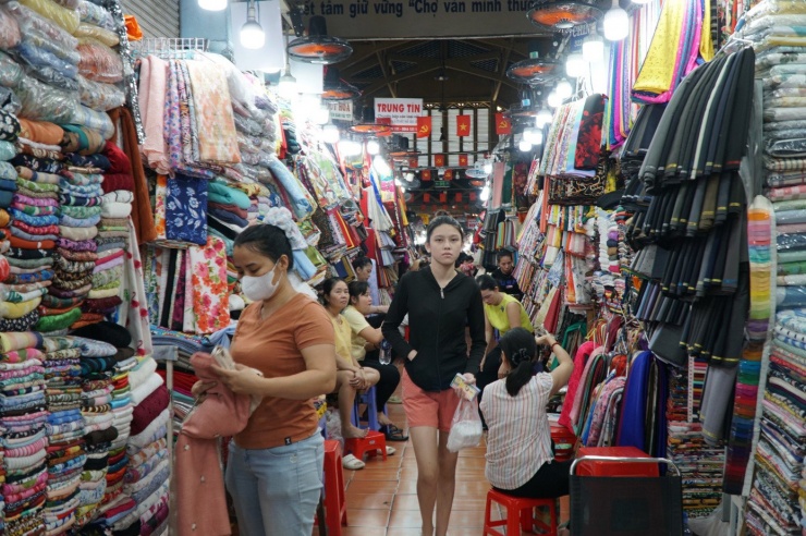 'Đệ nhất chợ' trăm tuổi ở TPHCM là Di tích kiến trúc cấp thành phố - 12