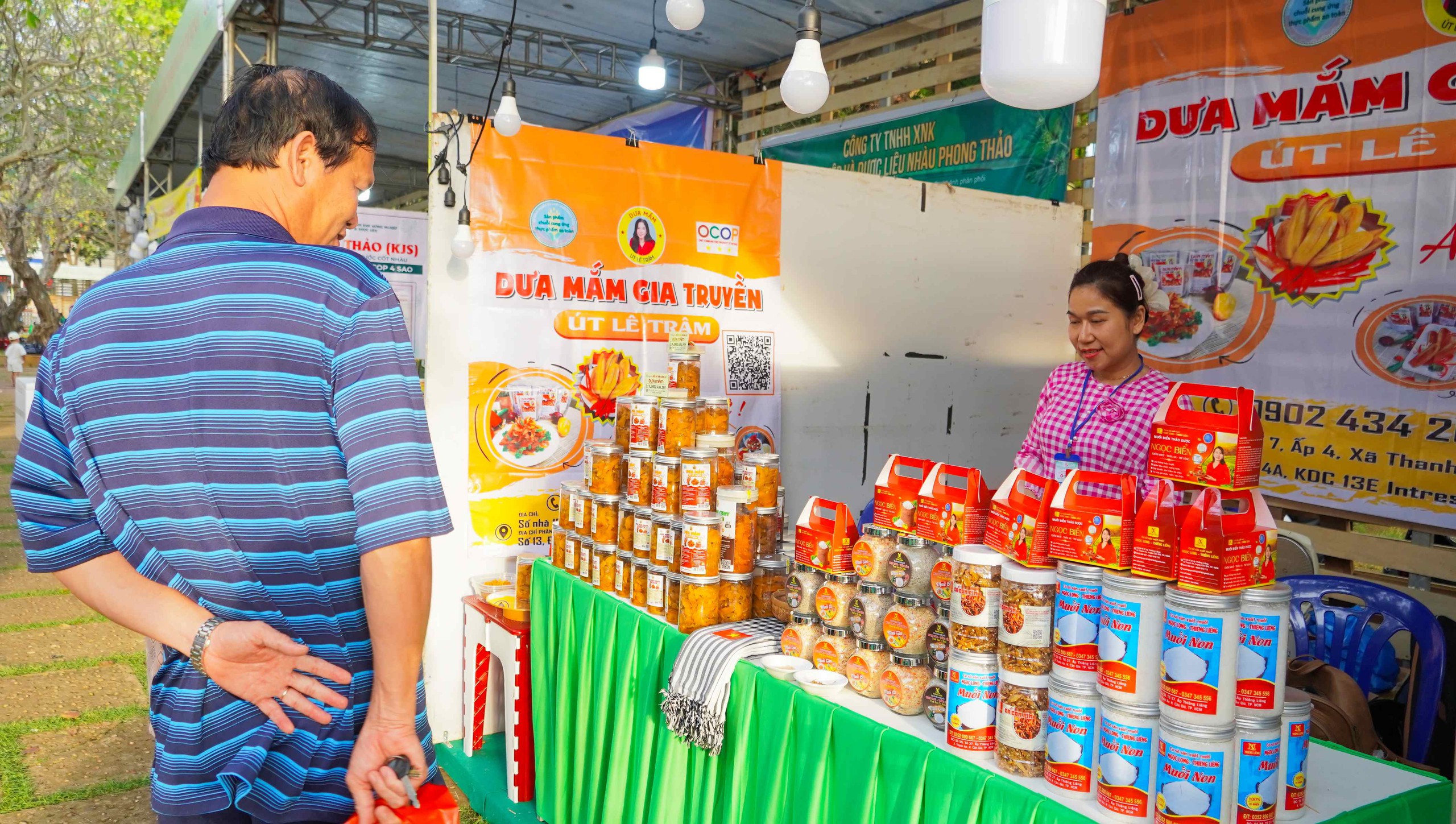 TPHCM khai mạc Sự kiện kết nối giao thương sản phẩm OCOP lần thứ I 5 TP HCM khai mạc Sự kiện kết nối giao thương sản phẩm OCOP lần thứ I năm 2025 - Ảnh 5.