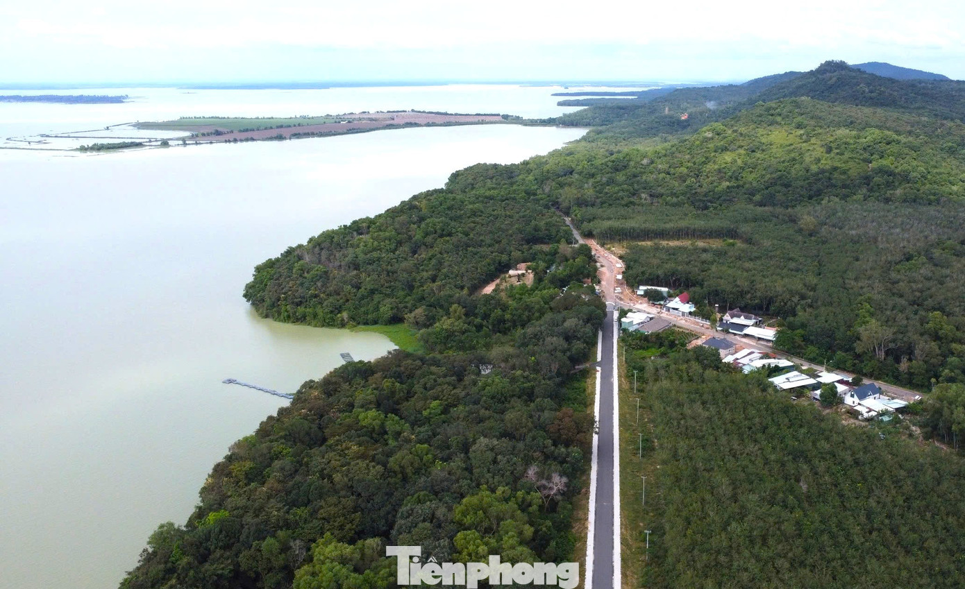 Toàn cảnh hồ nước nhân tạo lớn nhất Đông Nam Á khiến người dân thấp thỏm khi xả lũ- Ảnh 11.