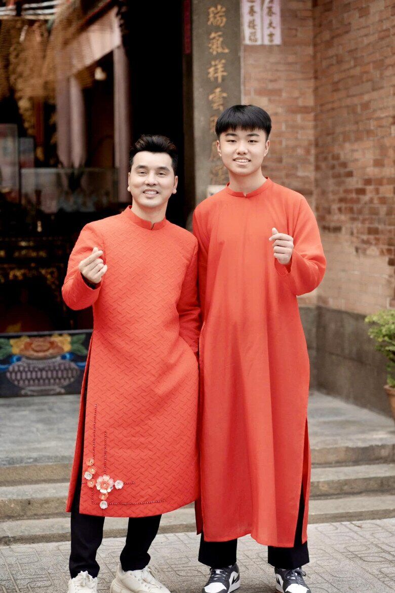 Ưng Hoàng Phúc bị con trai vượt mặt.