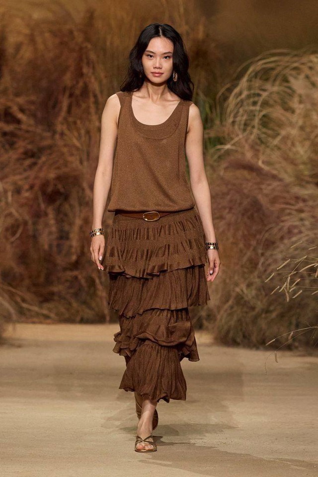 Thăng hạng phong cách nhờ các thiết kế váy maxi hiện đại, cá tính- Ảnh 3.