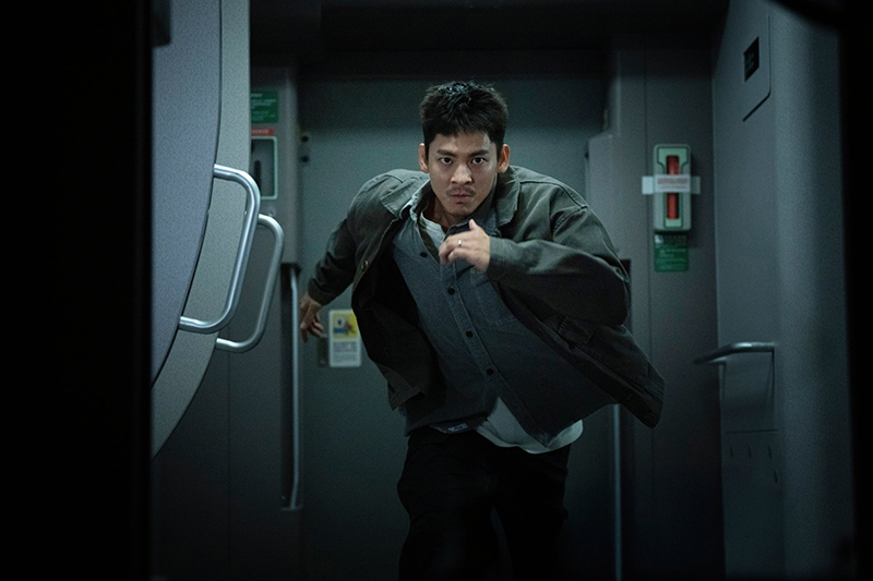 Gây sốc với doanh thu gần 1.6 ngàn tỷ: Bom tấn sinh tồn đưa nam thần xứ Đài “đại náo” phòng vé Việt- Ảnh 4.