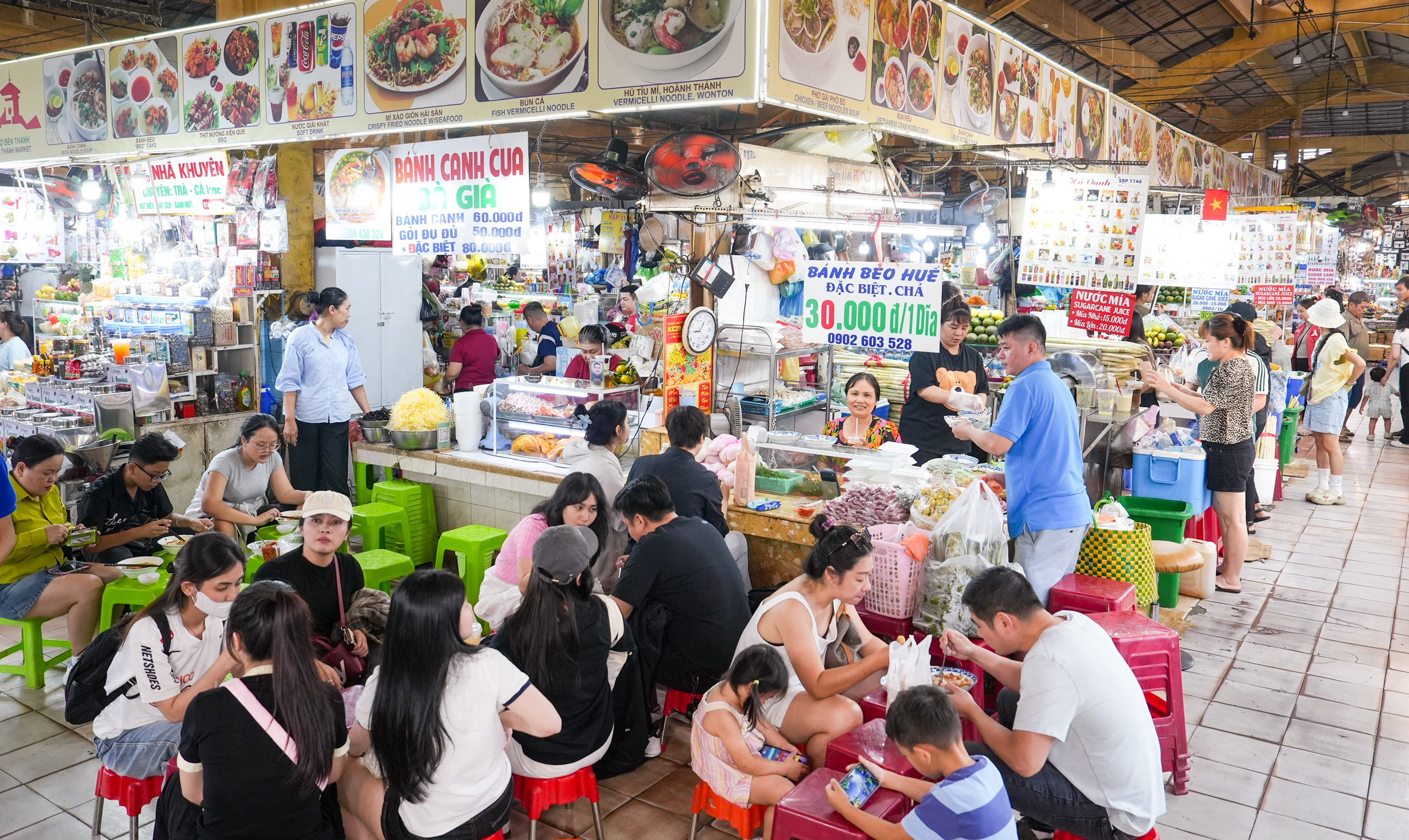 Sắp áp dụng thuế kê khai, thương nhân tại chợ đầu mối vẫn rối dù khẳng định tuân thủ quy định - Ảnh 2.