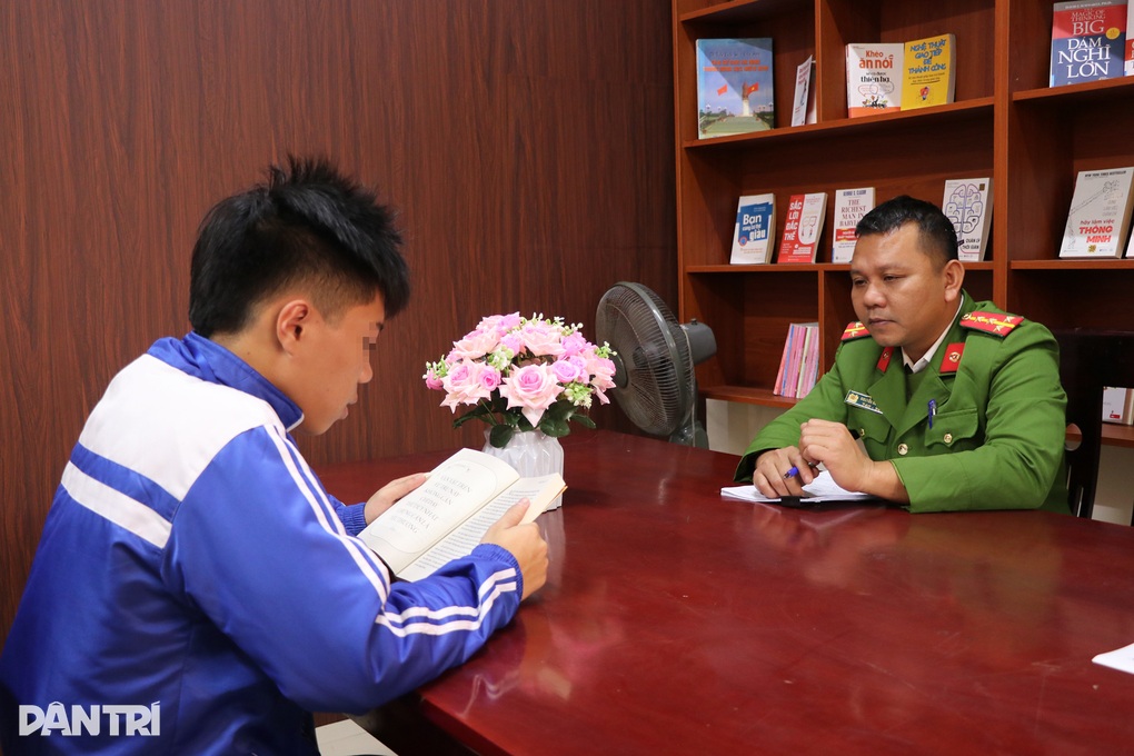 Bộ ba “khắc chế” học sinh hư - 2