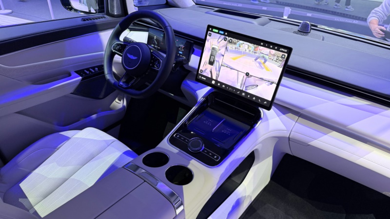 Xe MPV lập kỷ lục chứa được tới 42 người trưởng thành một lúc 4 MPV - Ảnh 4.