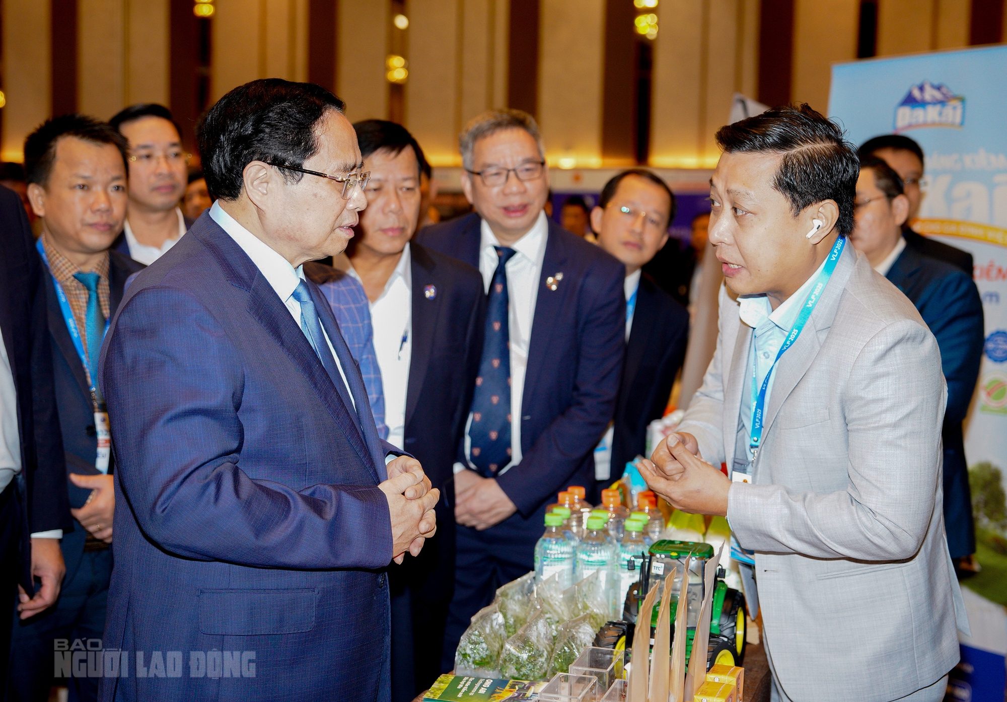 Thủ tướng Phạm minh Chính: Logistics là huyết mạch của nền kinh tế hiện đại - Ảnh 2.