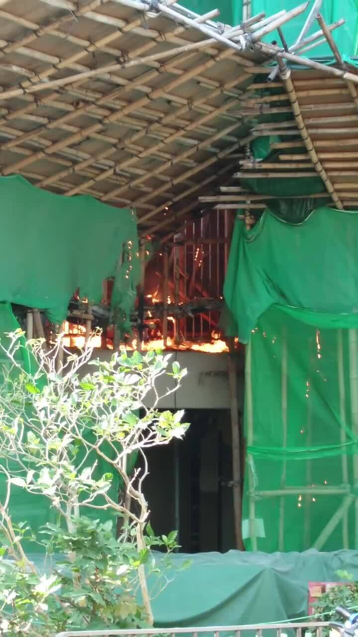 Mồi lửa dẫn đến đám cháy nhấn chìm cụm chung cư ở Hong Kong