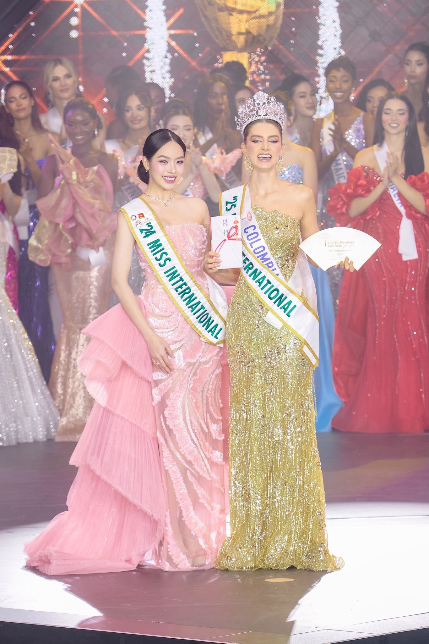 Chuyện gì đang xảy ra với những hoa hậu đẹp nhất thế giới? - Ảnh 14.