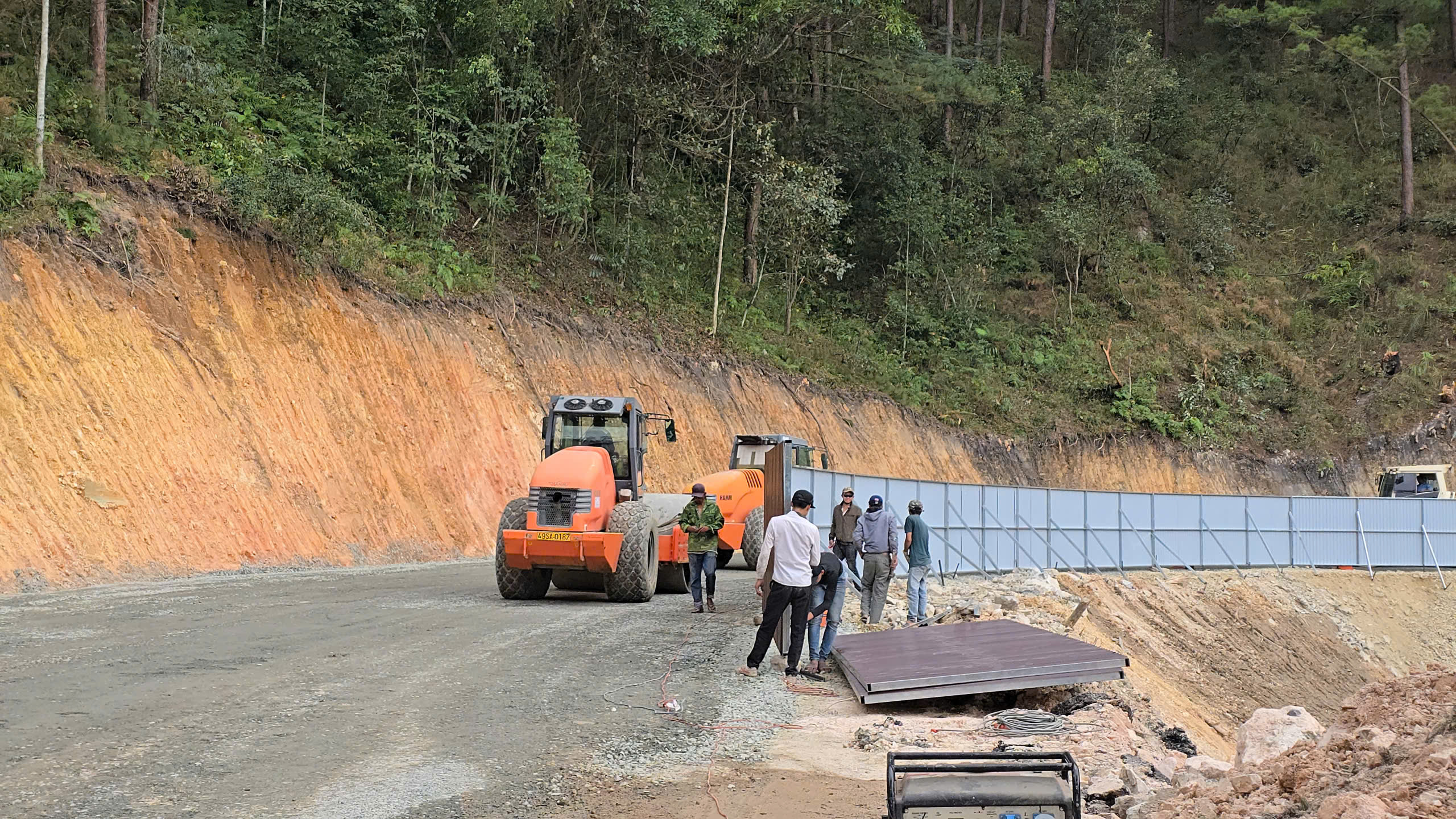 Cận cảnh đèo Mimosa và D’Ran trước ngày thông xe - Ảnh 5.