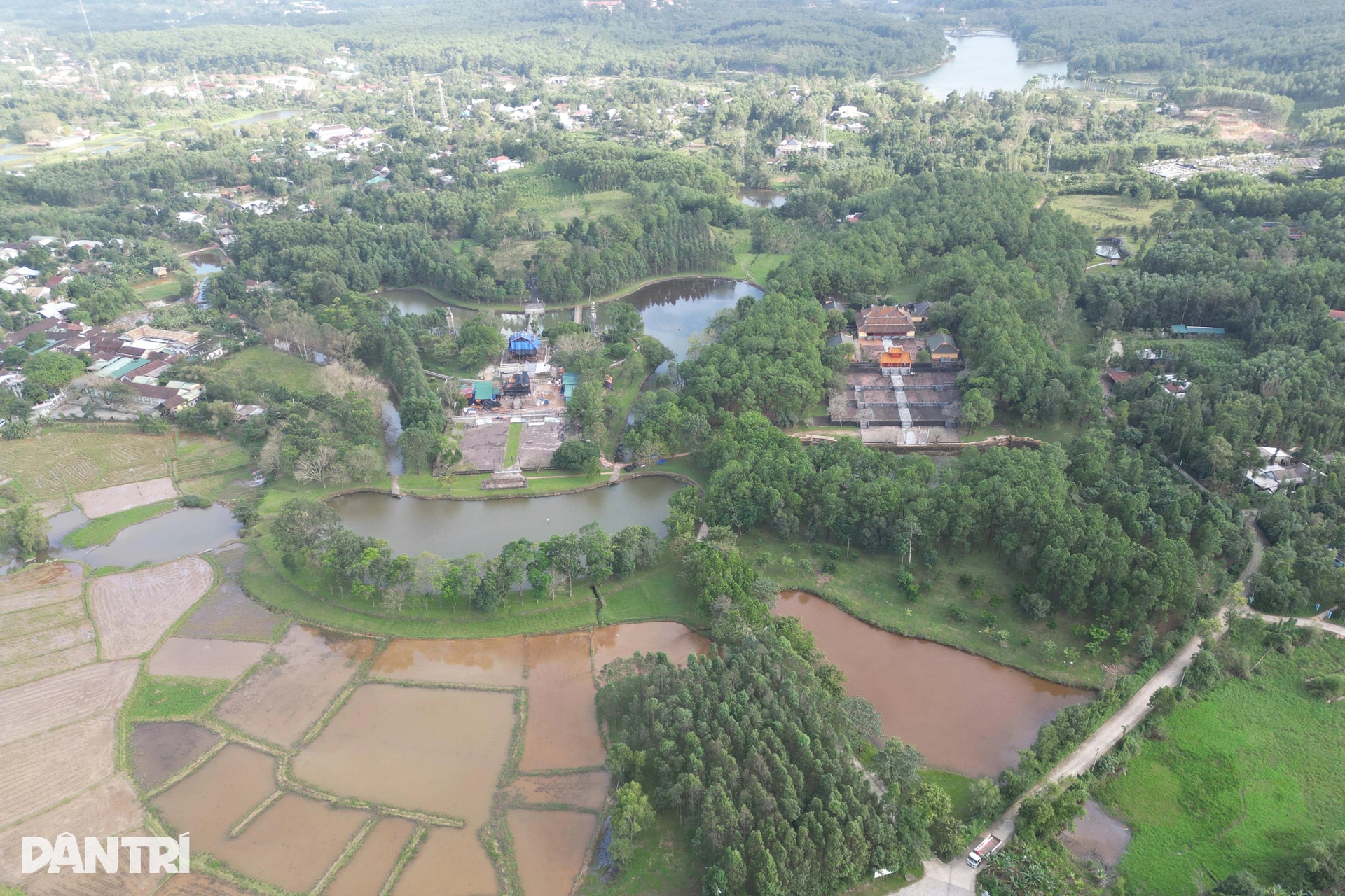 Hiện trạng cung đình, lăng tẩm triều Nguyễn sau các đợt mưa lũ kéo dài - 10