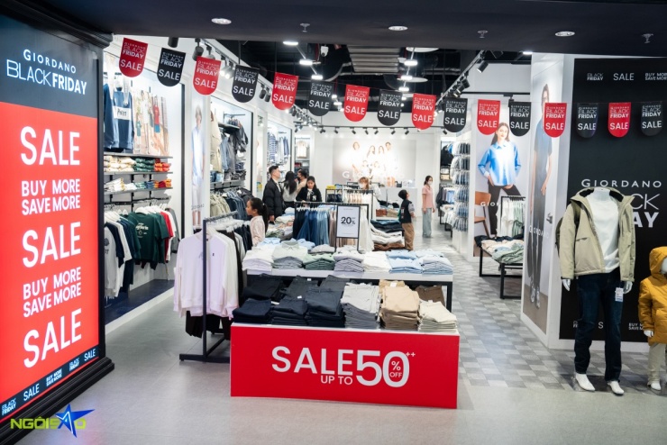 Chi chục triệu đồng săn hàng hiệu dịp Black Friday 15 Chi chục triệu đồng săn hàng hiệu dịp Black Friday - 14