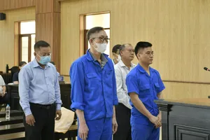 Các bị cáo trong đó có cựu Giám đốc Sở Y tế tỉnh Bà Rịa - Vũng Tàu (cũ) tại phiên tòa
