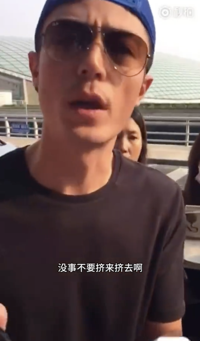 Ảnh thời trẻ của mỹ nam “mặt lạnh cơ địa”, U50 vẫn tiết kiệm nụ cười nhưng visual được ví như Ảnh thời trẻ của mỹ nam “mặt lạnh cơ địa”, U50 vẫn tiết kiệm nụ cười nhưng visual được ví như