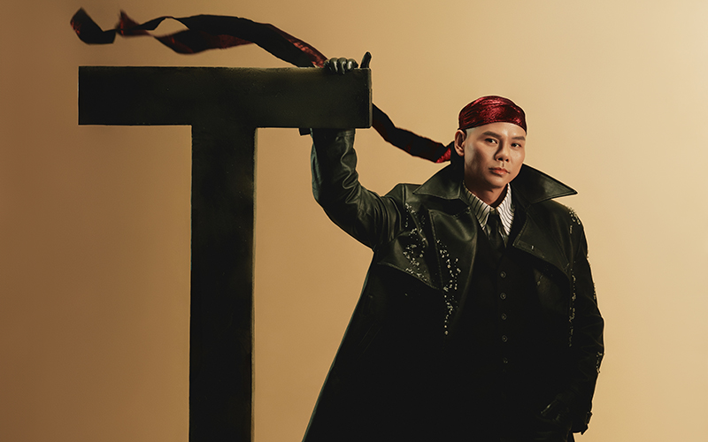 1764453282 200 DINH SHOW mung sinh nhat 50 cua Phan Dinh Tung