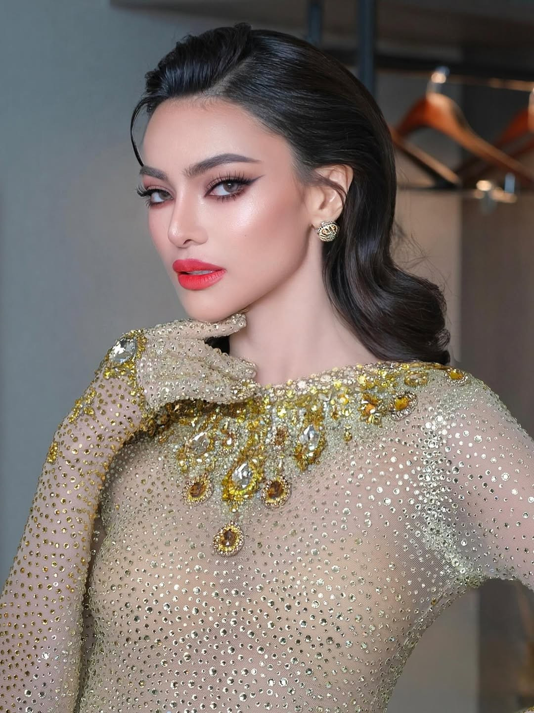 1764456950 105 Chuyen gi dang xay ra voi nhung hoa hau dep