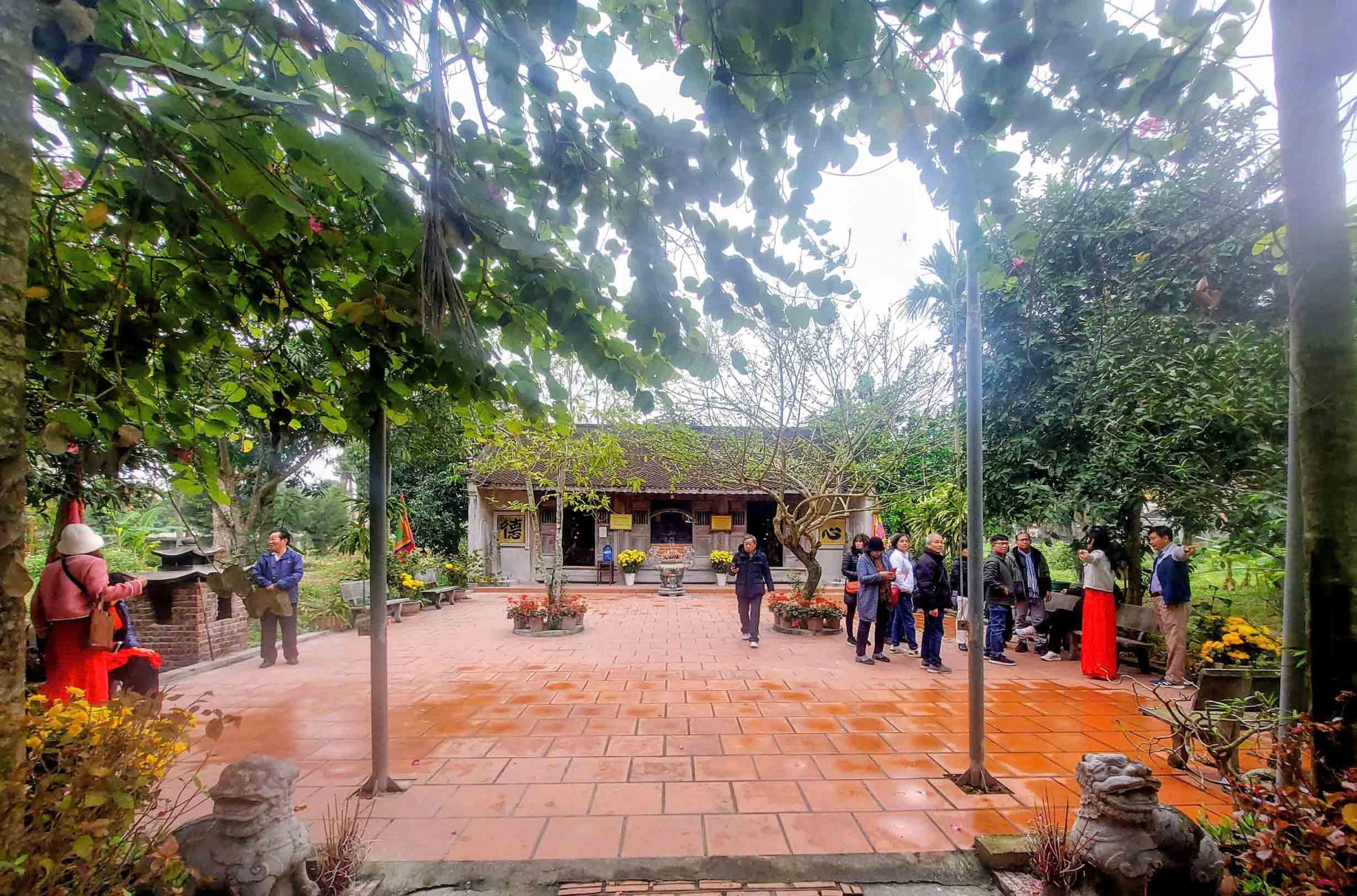 Ly kỳ hành trình tìm 2 tượng cổ đền Thần- Ảnh 4. Ly kỳ hành trình tìm 2 tượng cổ đền Thần- Ảnh 4.