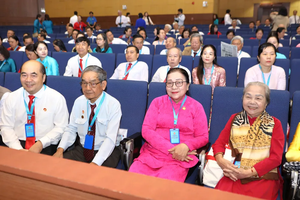 Tham dự đại hội có 500 đại biểu chính thức đại diện cho các tầng lớp nhân dân TP và 380 đại biểu khách mời. Ảnh: NGUYỆT NHI mttq-viet-nam-tp-hcm-2.jpg