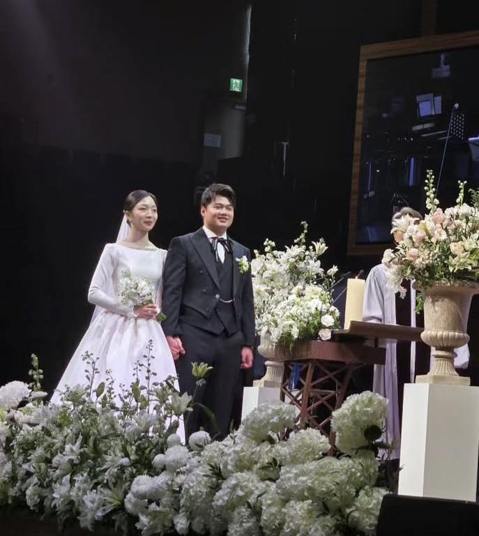 Đám cưới hot nhất ngày: Quý tử cặp đôi quyền lực số 1 showbiz nên duyên cùng tiểu thư tập đoàn lớn- Ảnh 2.