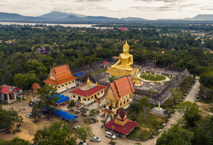 Chùa Phou Salao tại thành phố Paksé, Lào.