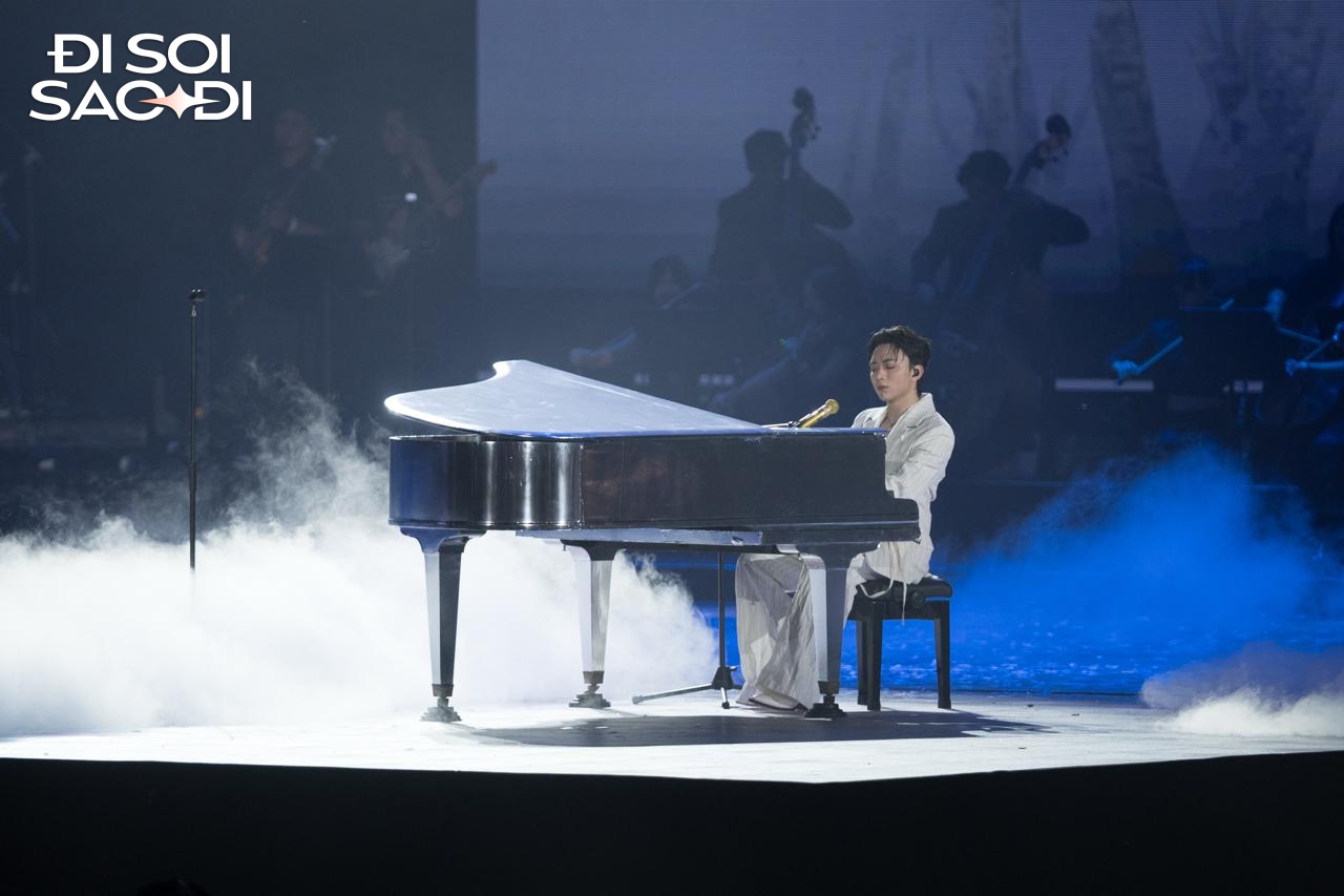 Fan SOOBIN hát karaoke bất ổn quá, Chủ tịch Miss Universe Việt Nam cũng là 