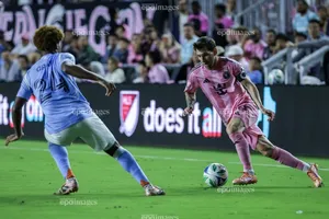 Messi lại phá vỡ kỷ lục mọi thời đại