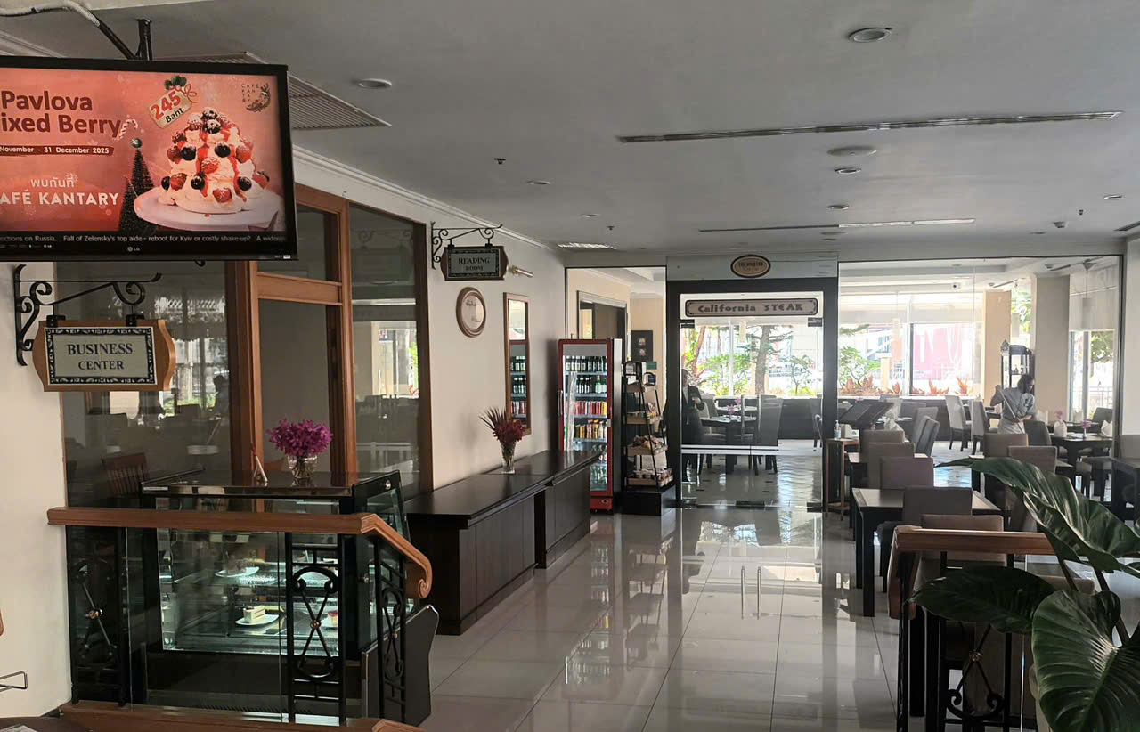 Có gì lạ ở điểm đóng quân của đội tuyển nữ Việt Nam tại SEA Games 33?- Ảnh 8.