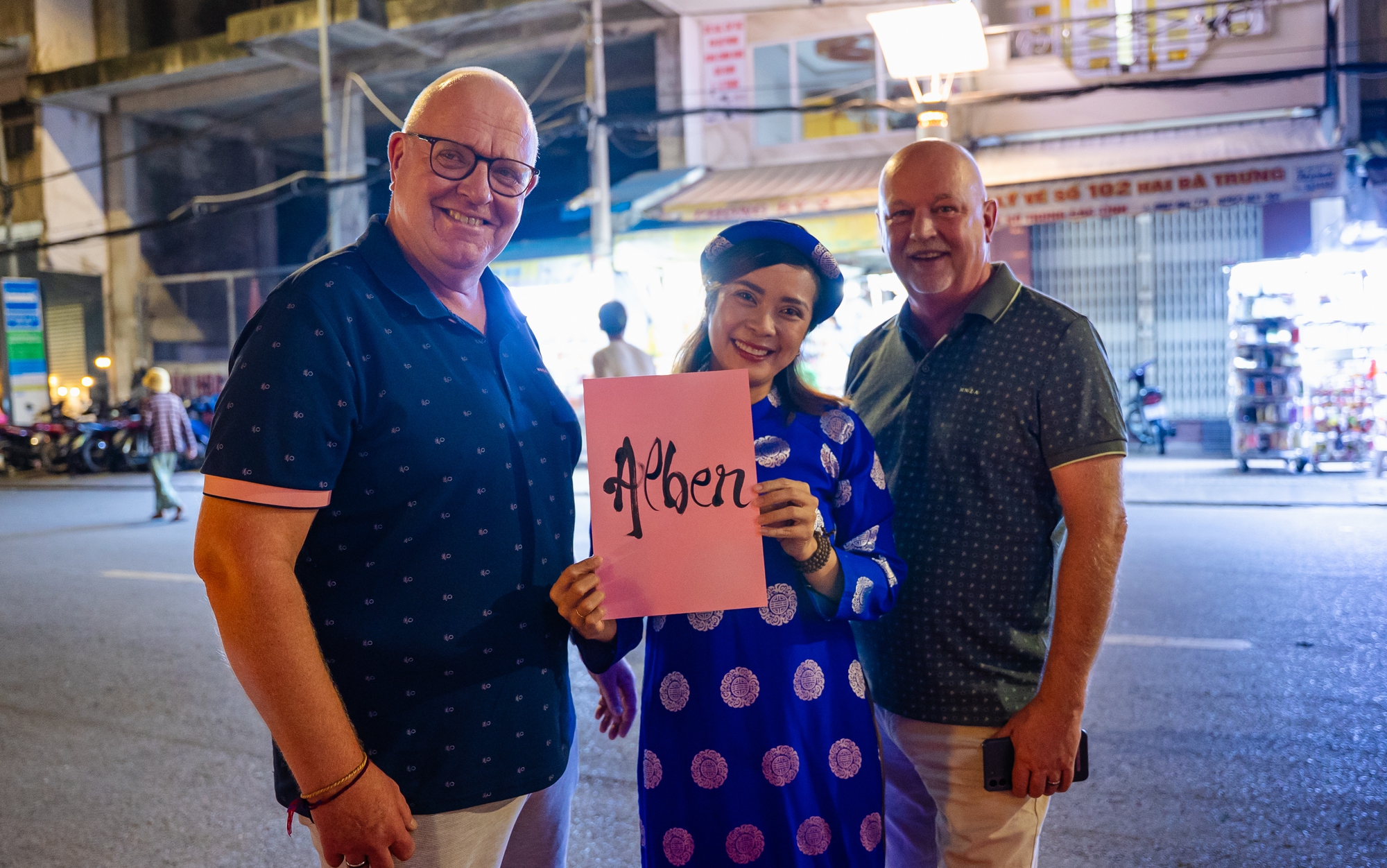 Phố đi bộ Ninh Kiều thu hút du khách trong ngày trở lại- Ảnh 12. Phố đi bộ Ninh Kiều thu hút du khách trong ngày trở lại- Ảnh 12.