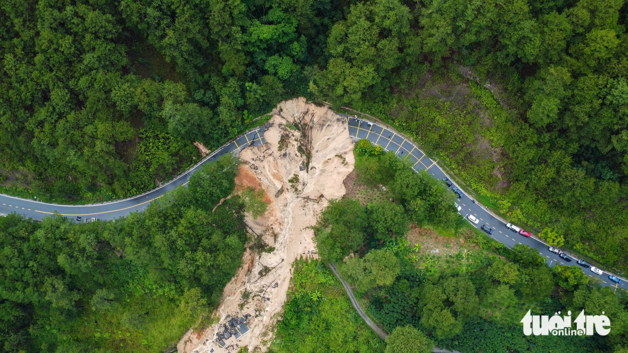 18h ngày 30-11, đèo Mimosa Đà Lạt thông xe trở lại - Ảnh 3.